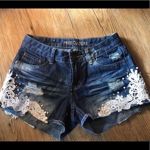 Lacey High waisted shorts